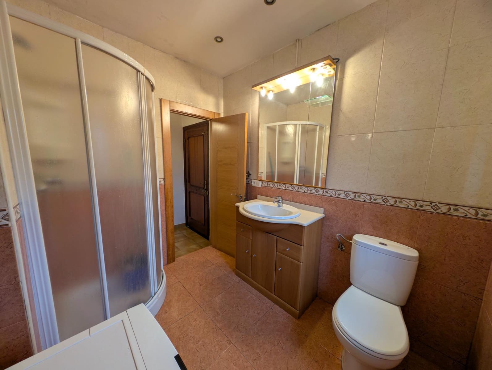Piso de 3 habitaciones en San Martín del Rey Aurelio en venta - 74.000 € (Ref: 9839513)