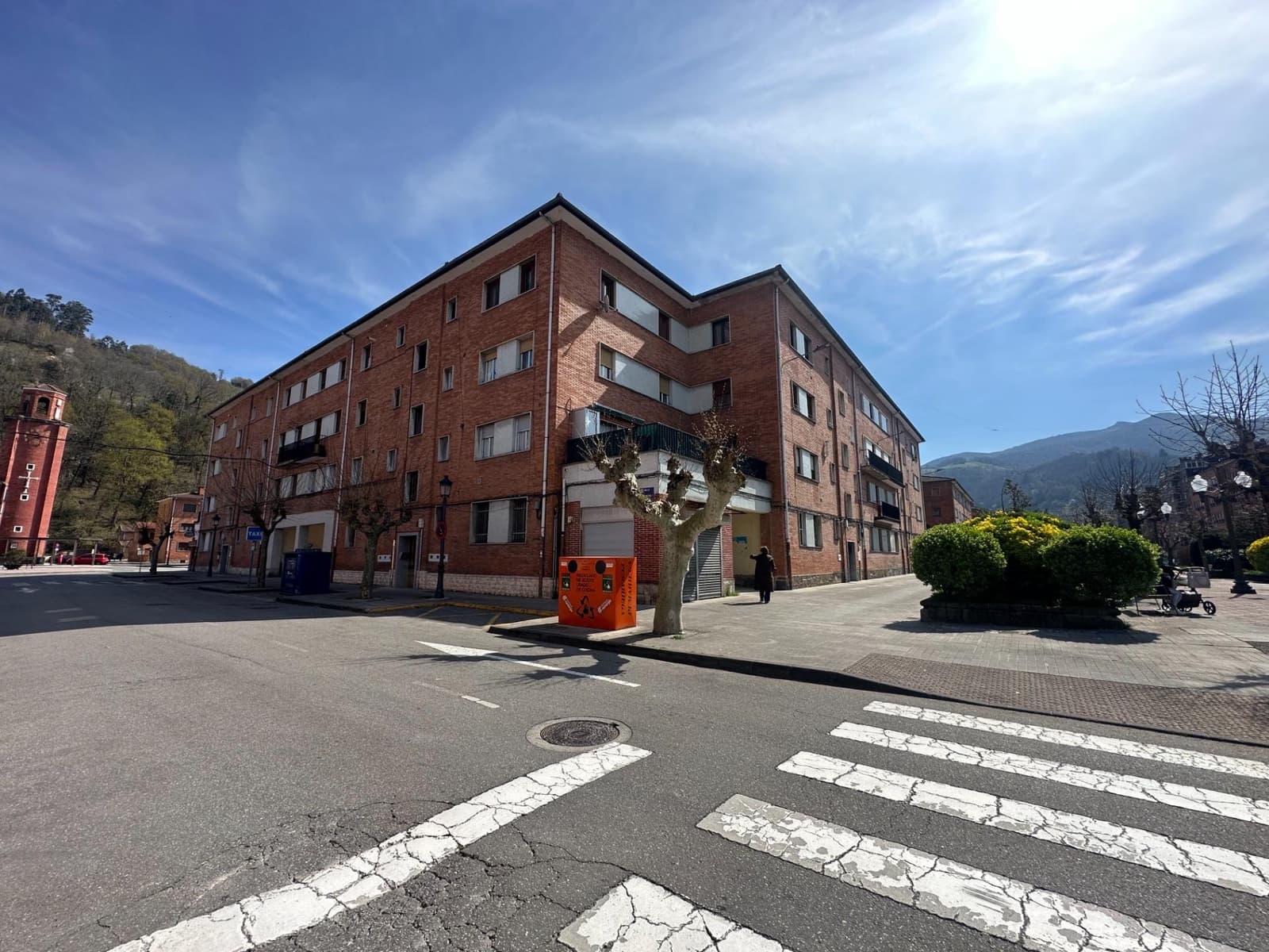 Piso de 3 habitaciones en San Martín del Rey Aurelio en venta - 74.000 € (Ref: 9839513)
