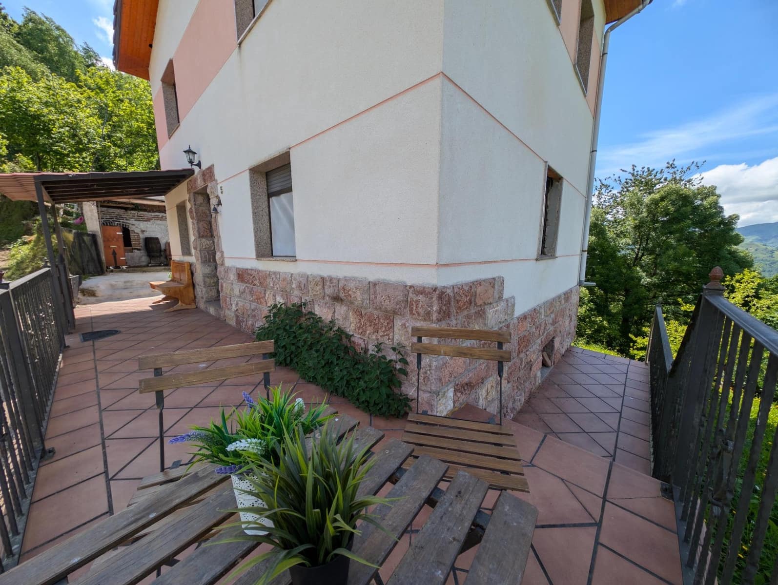 3 bedroom Villa for sale in Laviana with garage - € 159,000 (Ref: 9855673)