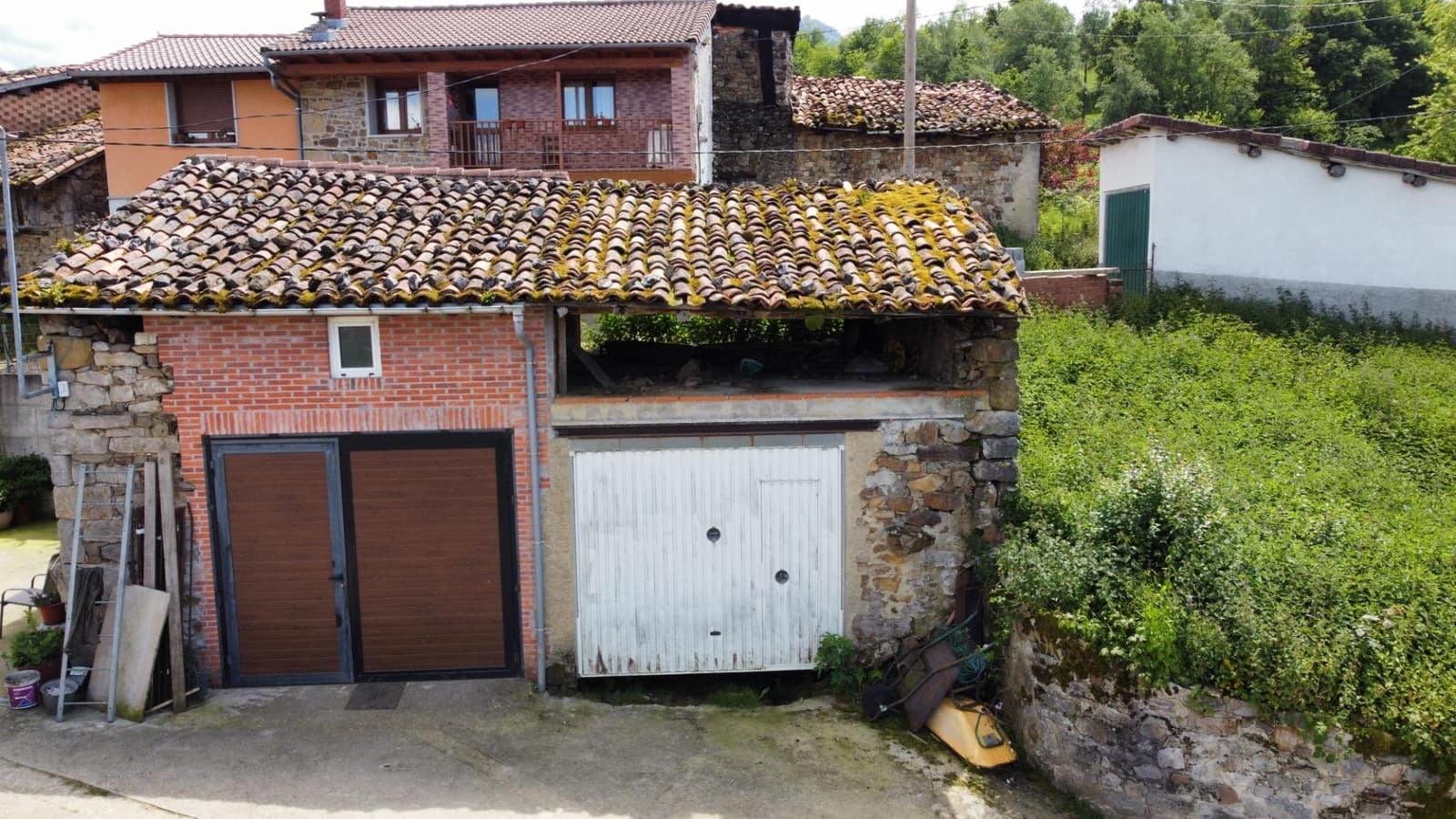 3 bedroom Villa for sale in Laviana with garage - € 159,000 (Ref: 9855673)