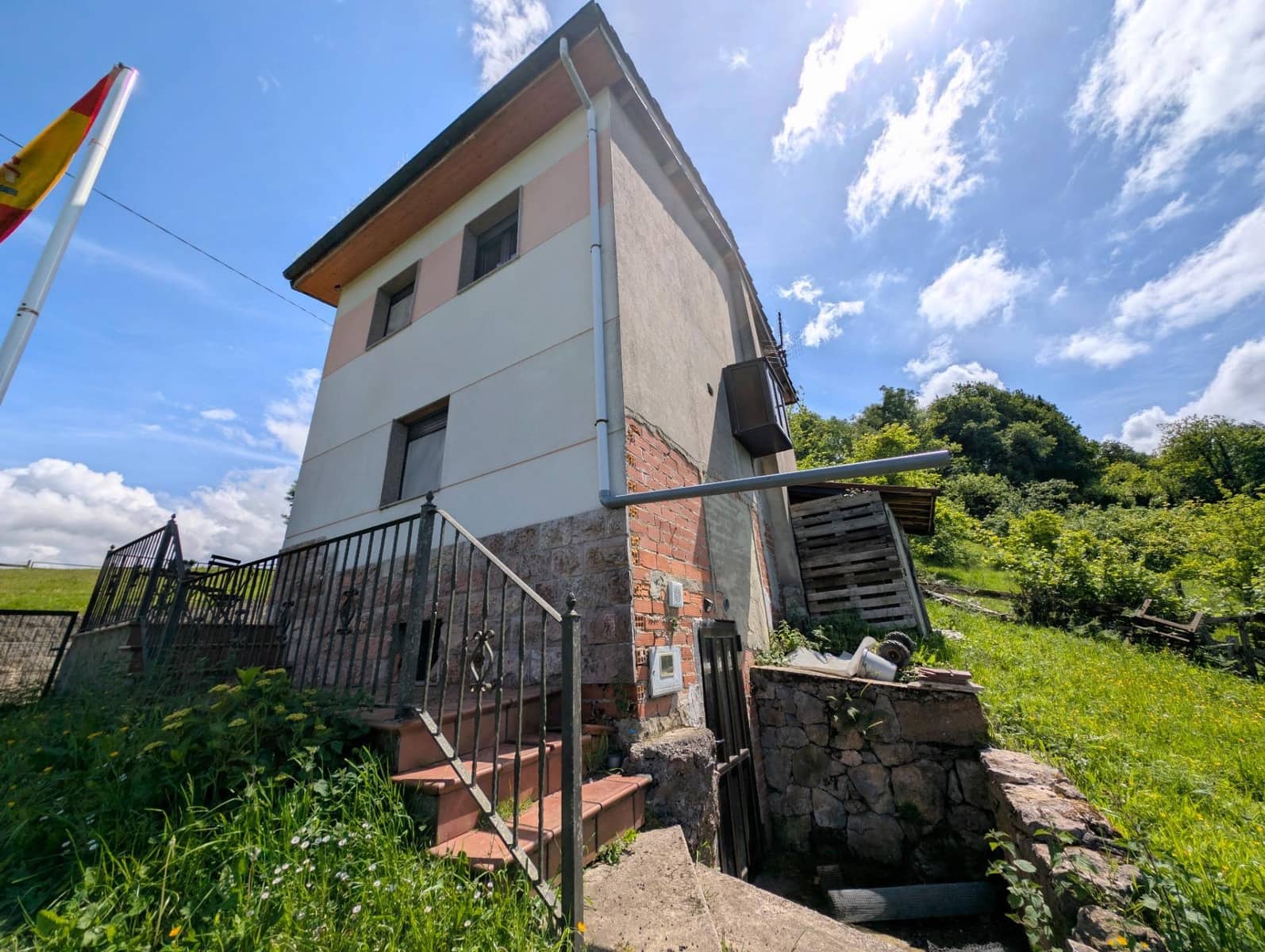 3 bedroom Villa for sale in Laviana with garage - € 159,000 (Ref: 9855673)