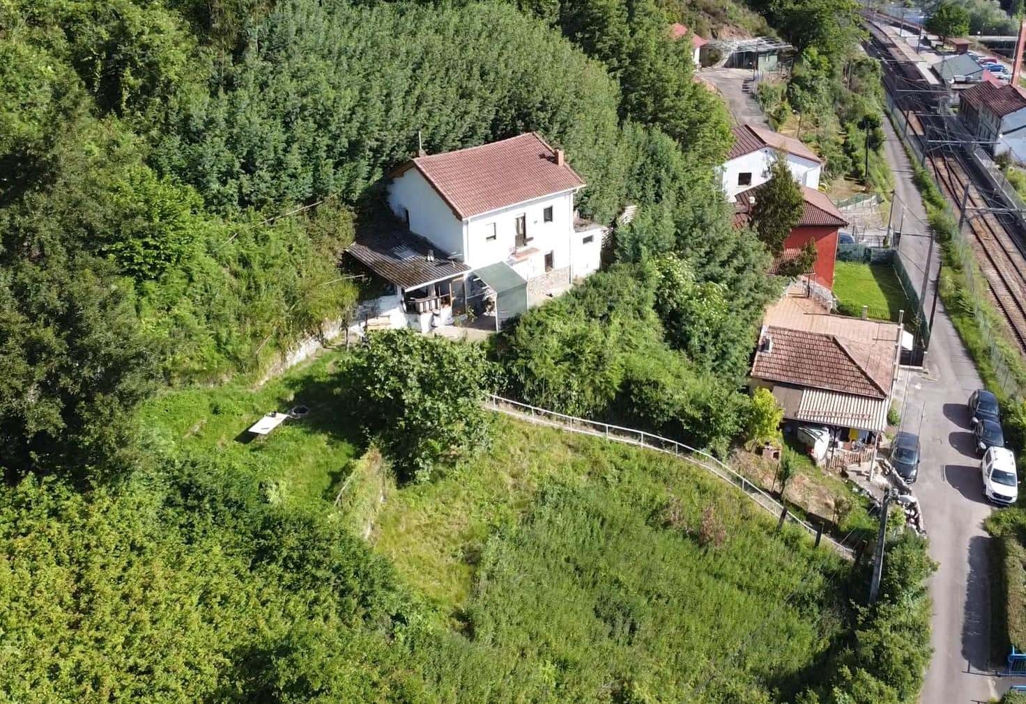 3 bedroom Villa for sale in Mieres with garage - € 120,000 (Ref: 9868807)