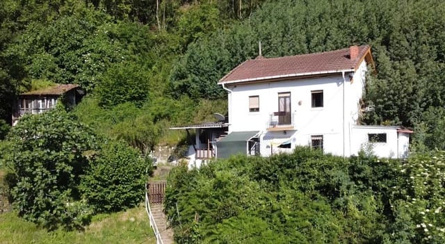 3 soveværelse Villa til salg i Mieres med garage - € 120.000 (Ref: 9868807)