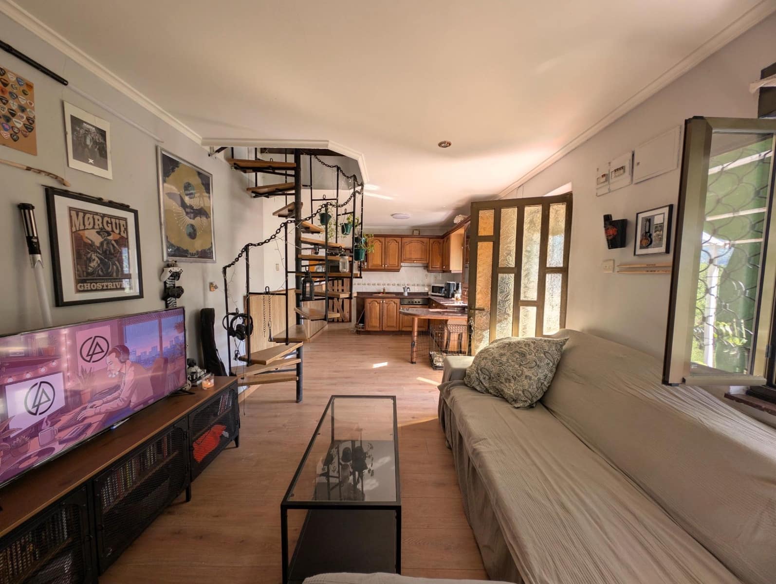 3 bedroom Villa for sale in Mieres with garage - € 120,000 (Ref: 9868807)