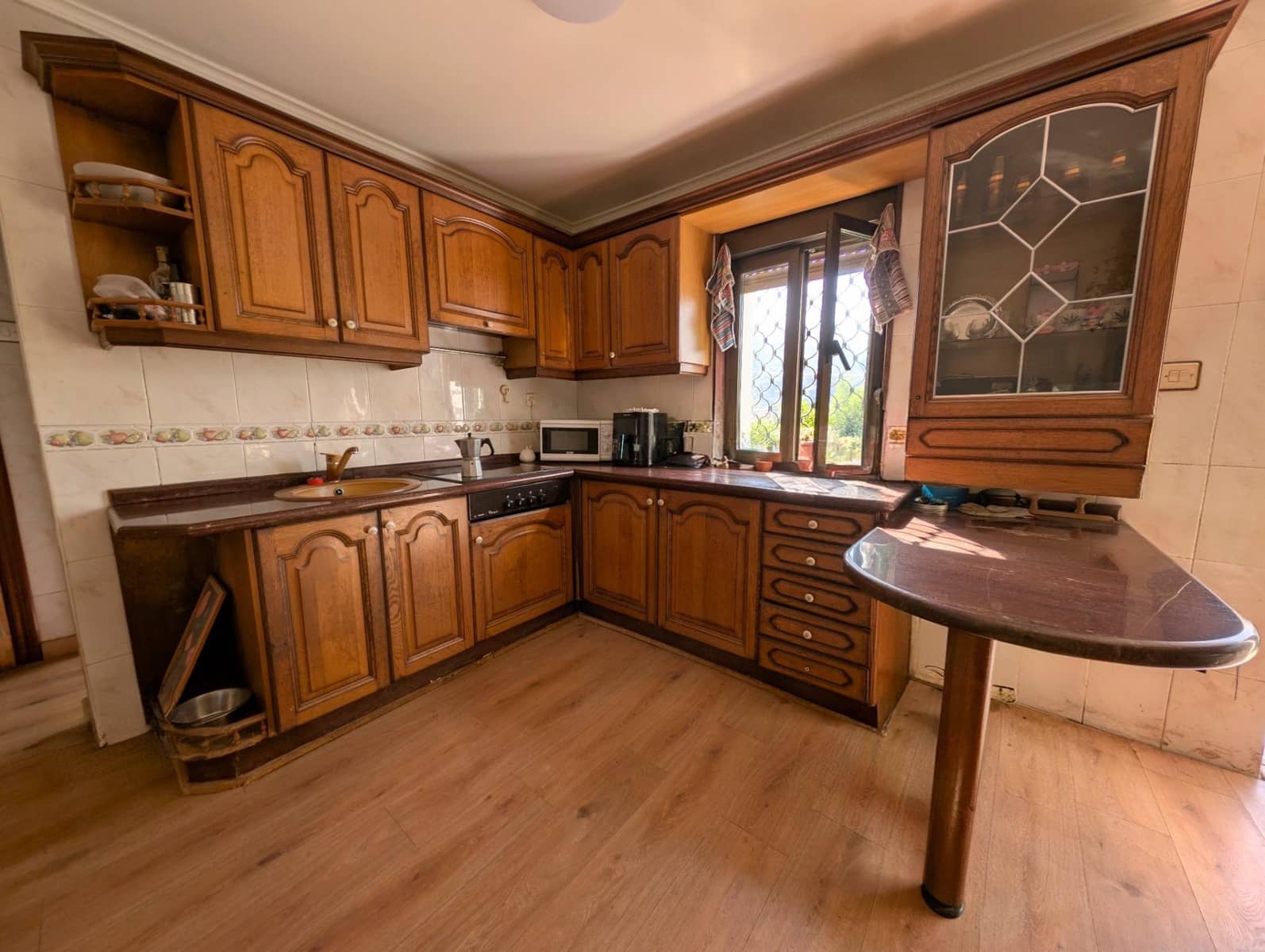 3 bedroom Villa for sale in Mieres with garage - € 120,000 (Ref: 9868807)