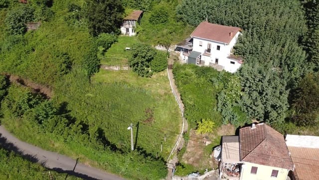 3 soveværelse Villa til salg i Mieres med garage - € 120.000 (Ref: 9868807)