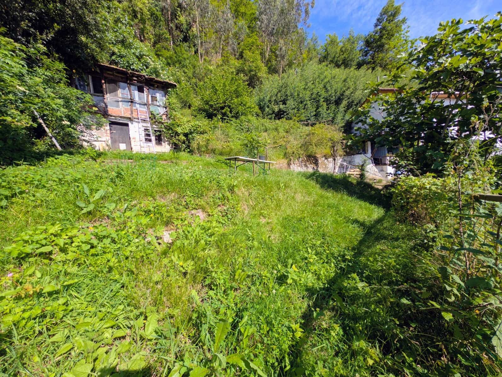 3 bedroom Villa for sale in Mieres with garage - € 120,000 (Ref: 9868807)