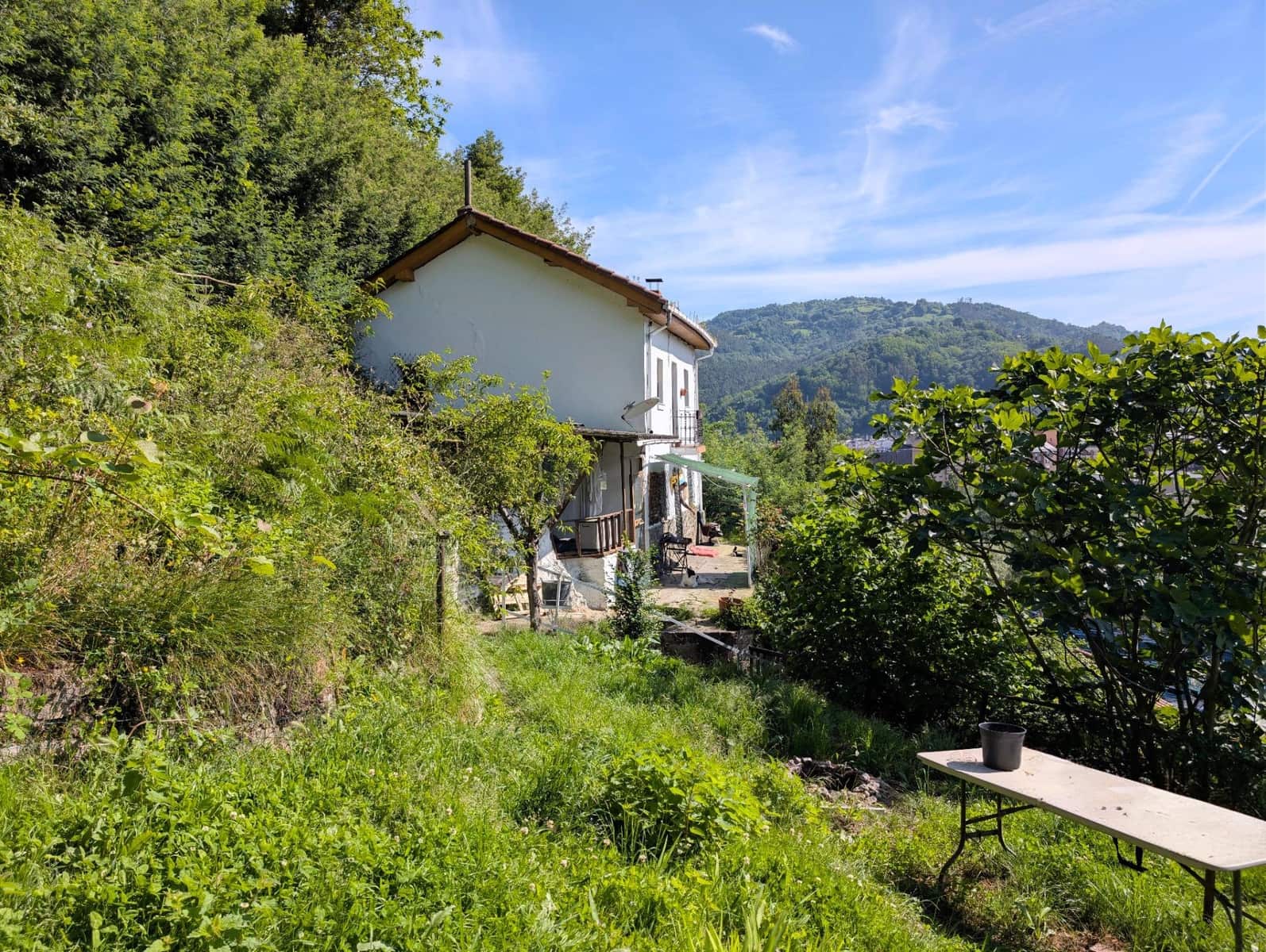 3 bedroom Villa for sale in Mieres with garage - € 120,000 (Ref: 9868807)