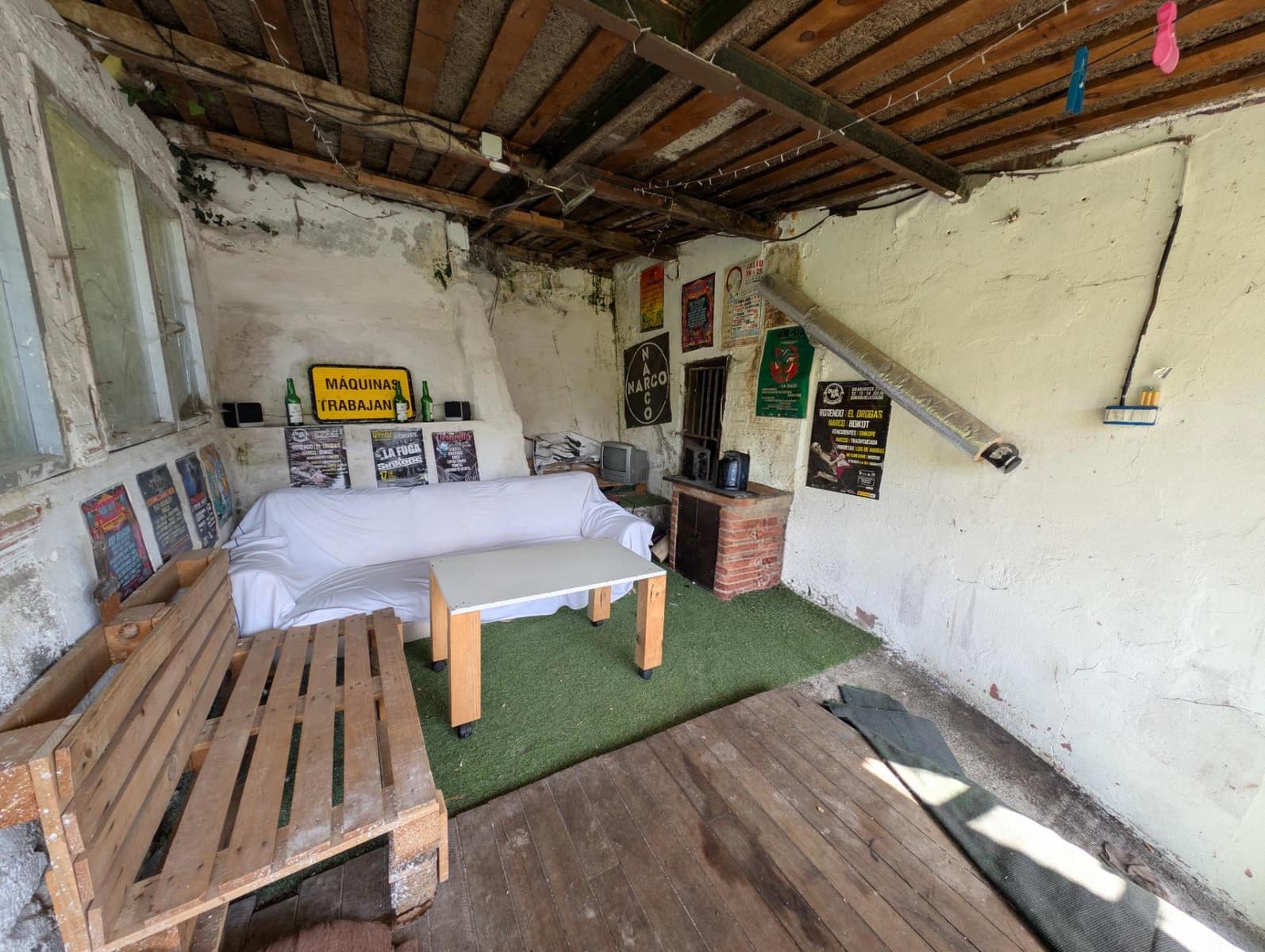 3 bedroom Villa for sale in Mieres with garage - € 120,000 (Ref: 9868807)