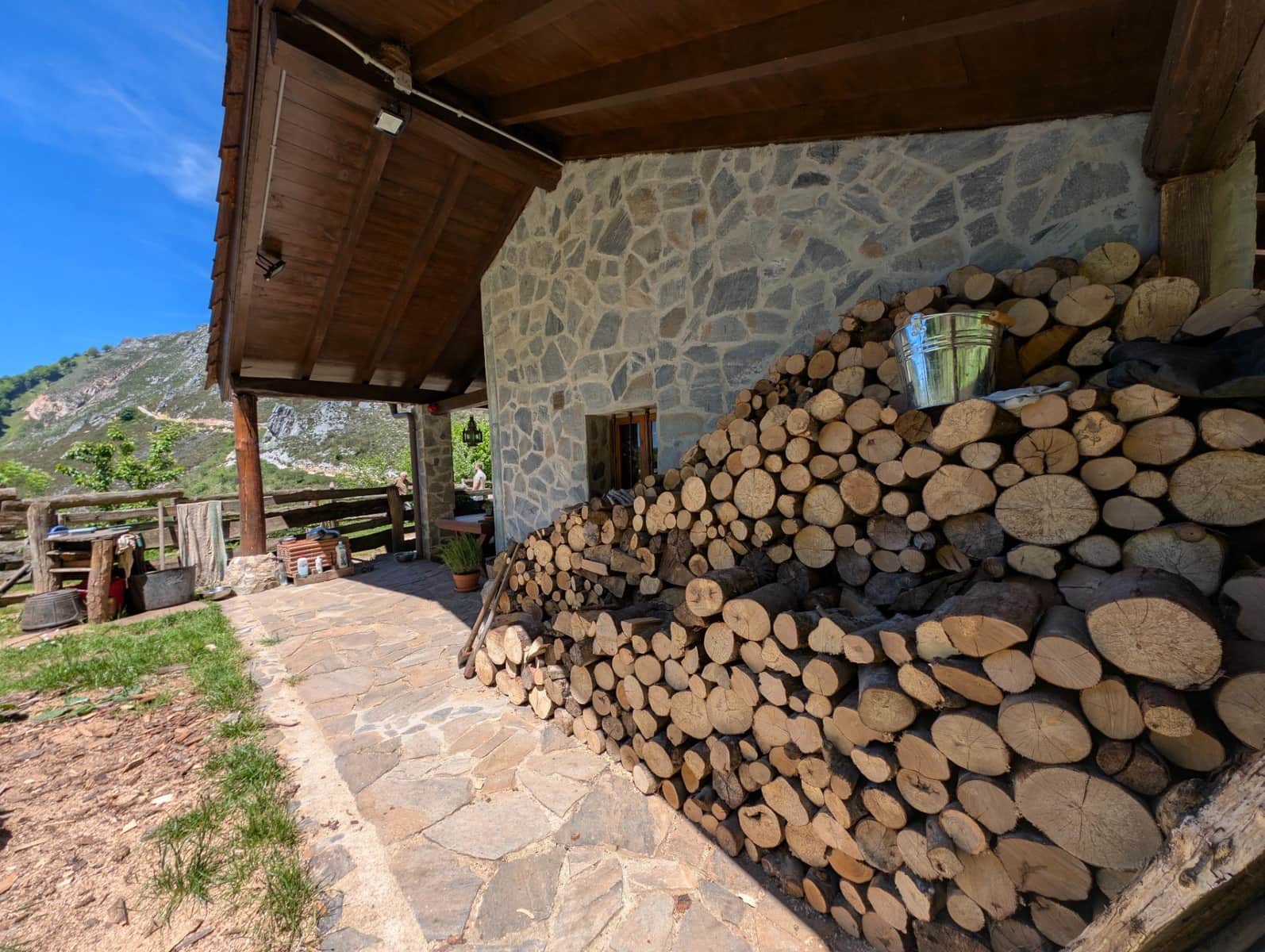 3 bedroom Villa for sale in Aller - € 86,000 (Ref: 9876616)