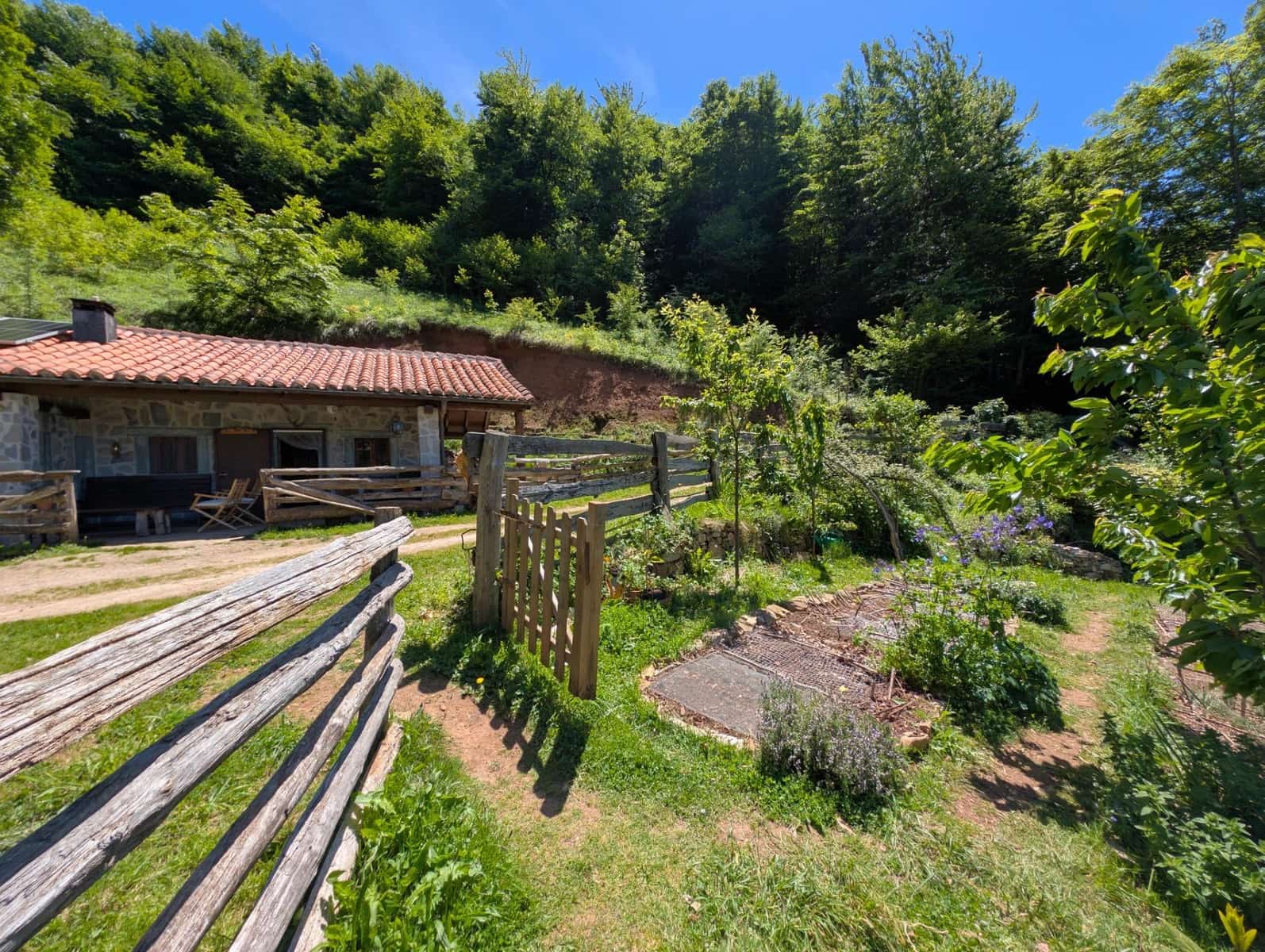3 bedroom Villa for sale in Aller - € 86,000 (Ref: 9876616)