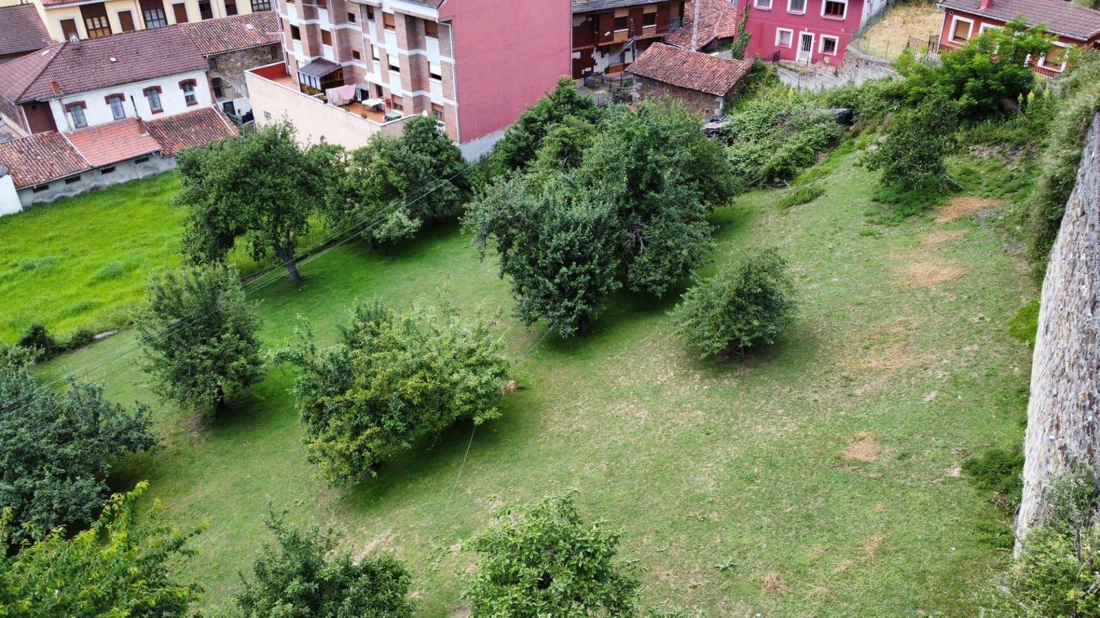Villa for sale in Aller - € 60,000 (Ref: 9899029)