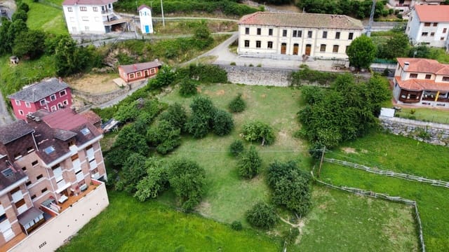 Villa for sale in Aller - € 60,000 (Ref: 9899029)
