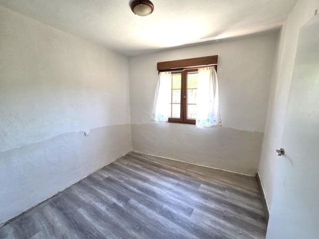 1 sovrum Villa till salu i Aller - 55 000 € (Ref: 9900231)