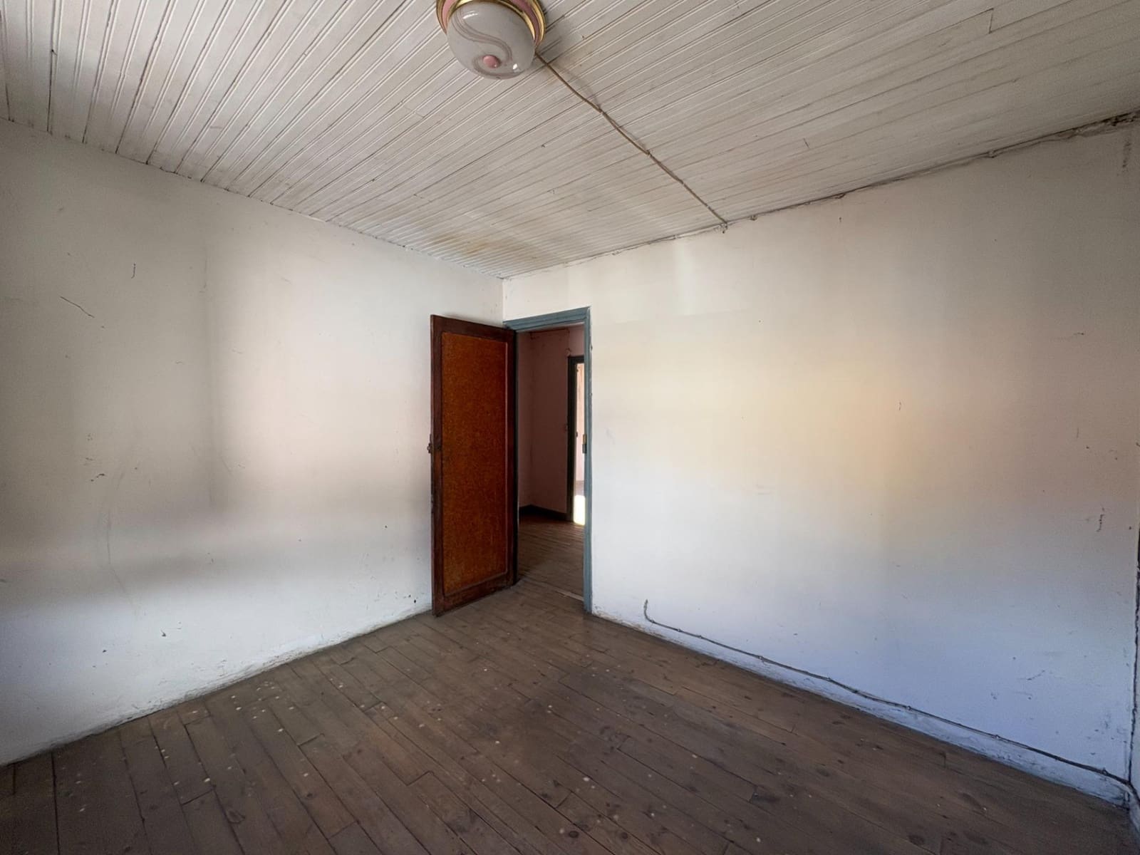 4 soverom Villa til salgs i Aller med garasje - € 55 000 (Ref: 9927625)