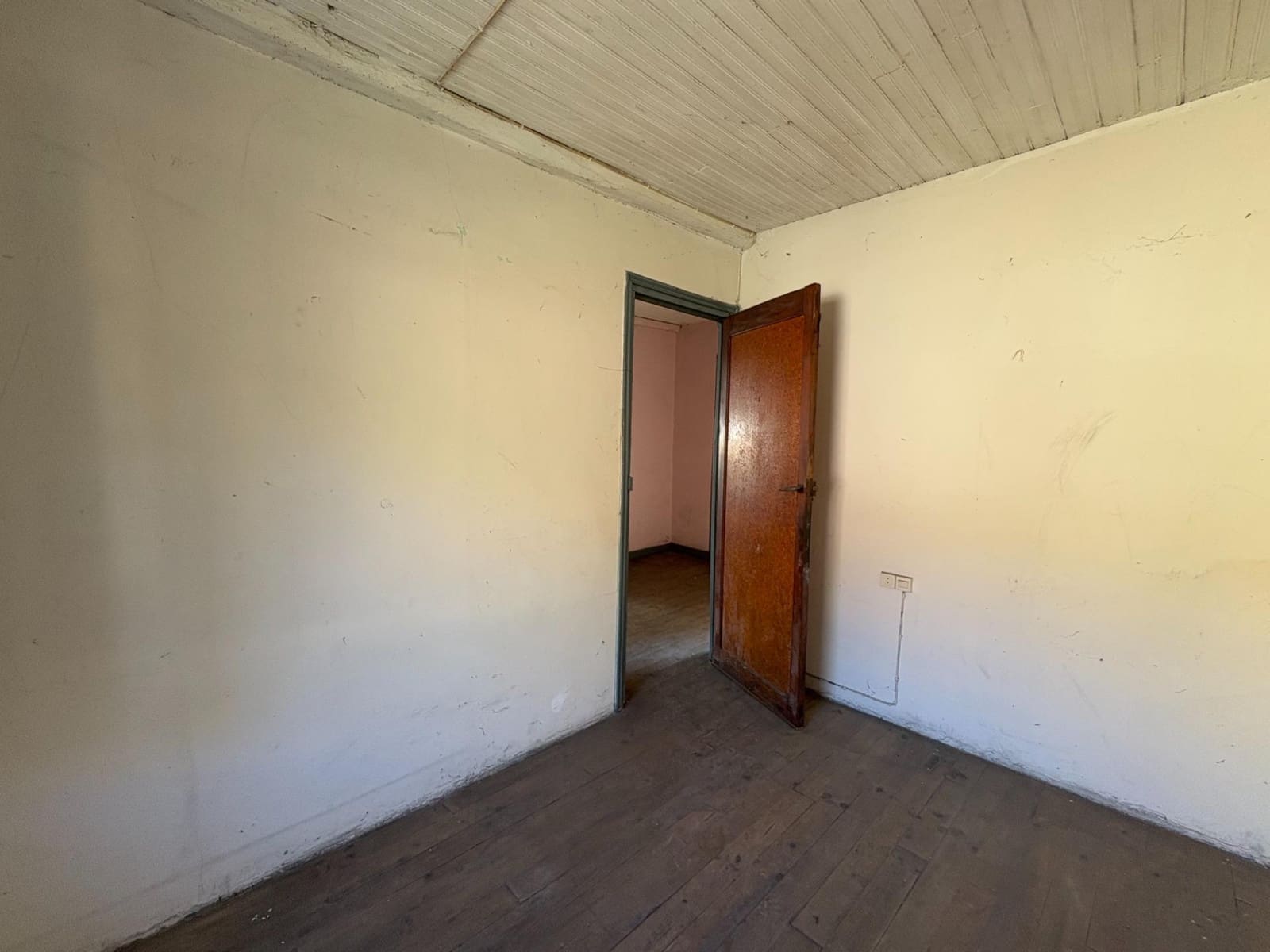 4 soverom Villa til salgs i Aller med garasje - € 55 000 (Ref: 9927625)