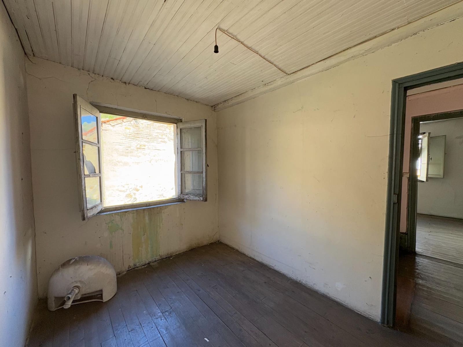 4 soverom Villa til salgs i Aller med garasje - € 55 000 (Ref: 9927625)