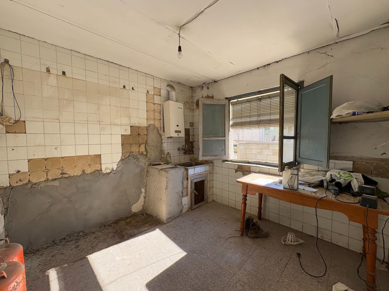 4 soverom Villa til salgs i Aller med garasje - € 55 000 (Ref: 9927625)