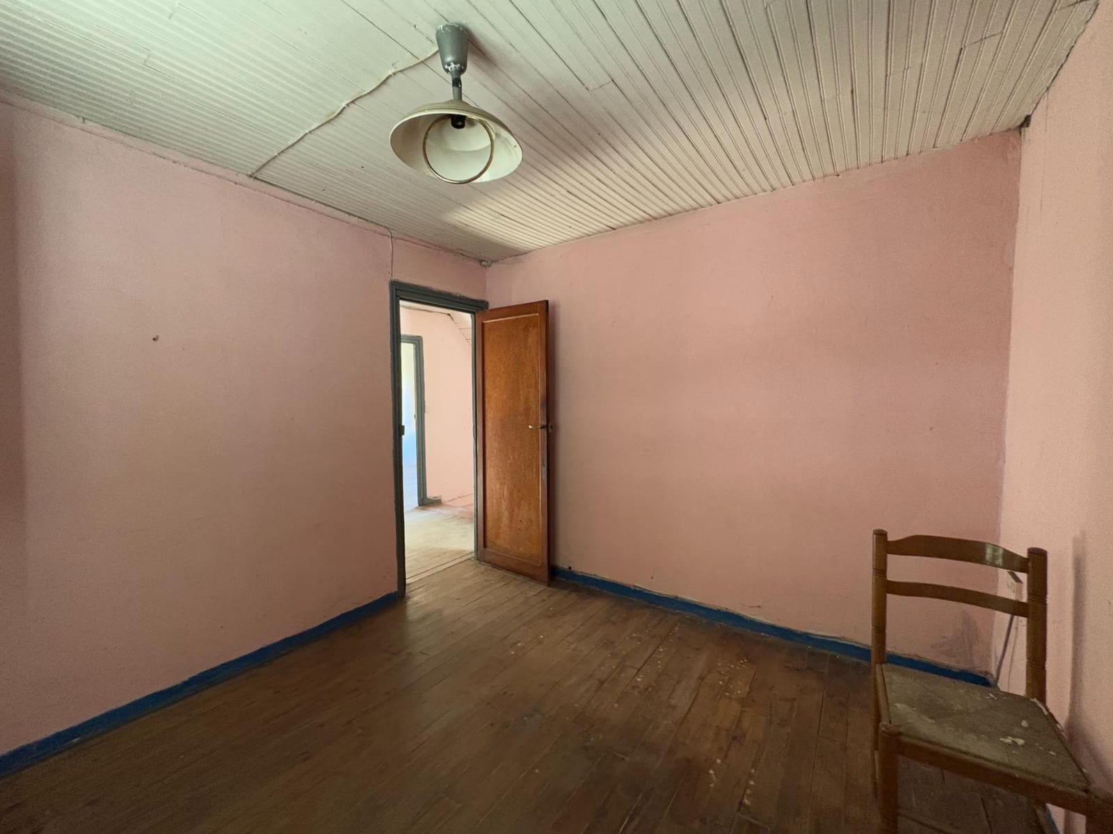 4 soverom Villa til salgs i Aller med garasje - € 55 000 (Ref: 9927625)