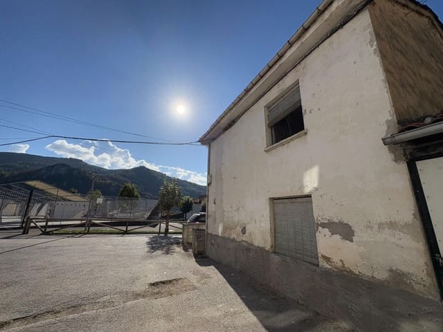 4 soveværelse Villa til salg i Aller med garage - € 55.000 (Ref: 9927625)