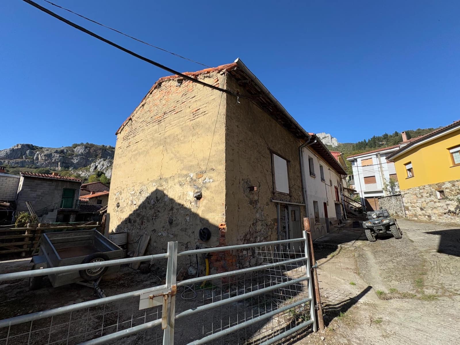 4 soverom Villa til salgs i Aller med garasje - € 55 000 (Ref: 9927625)