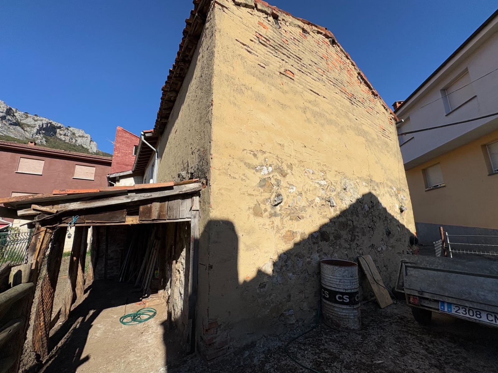 4 soverom Villa til salgs i Aller med garasje - € 55 000 (Ref: 9927625)