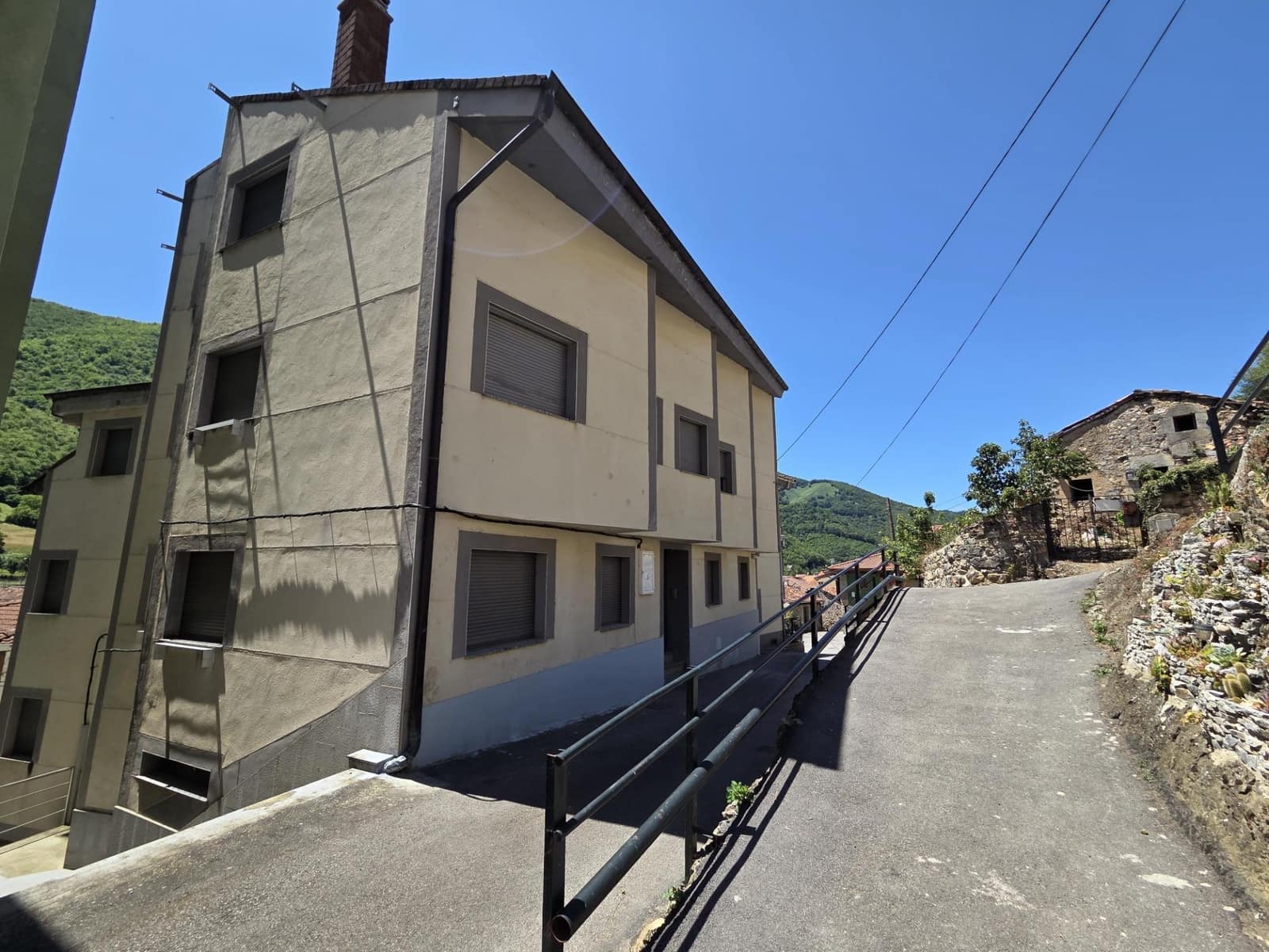 2 slaapkamer Appartement te koop in Aller - € 69.850 (Ref: 9943695)