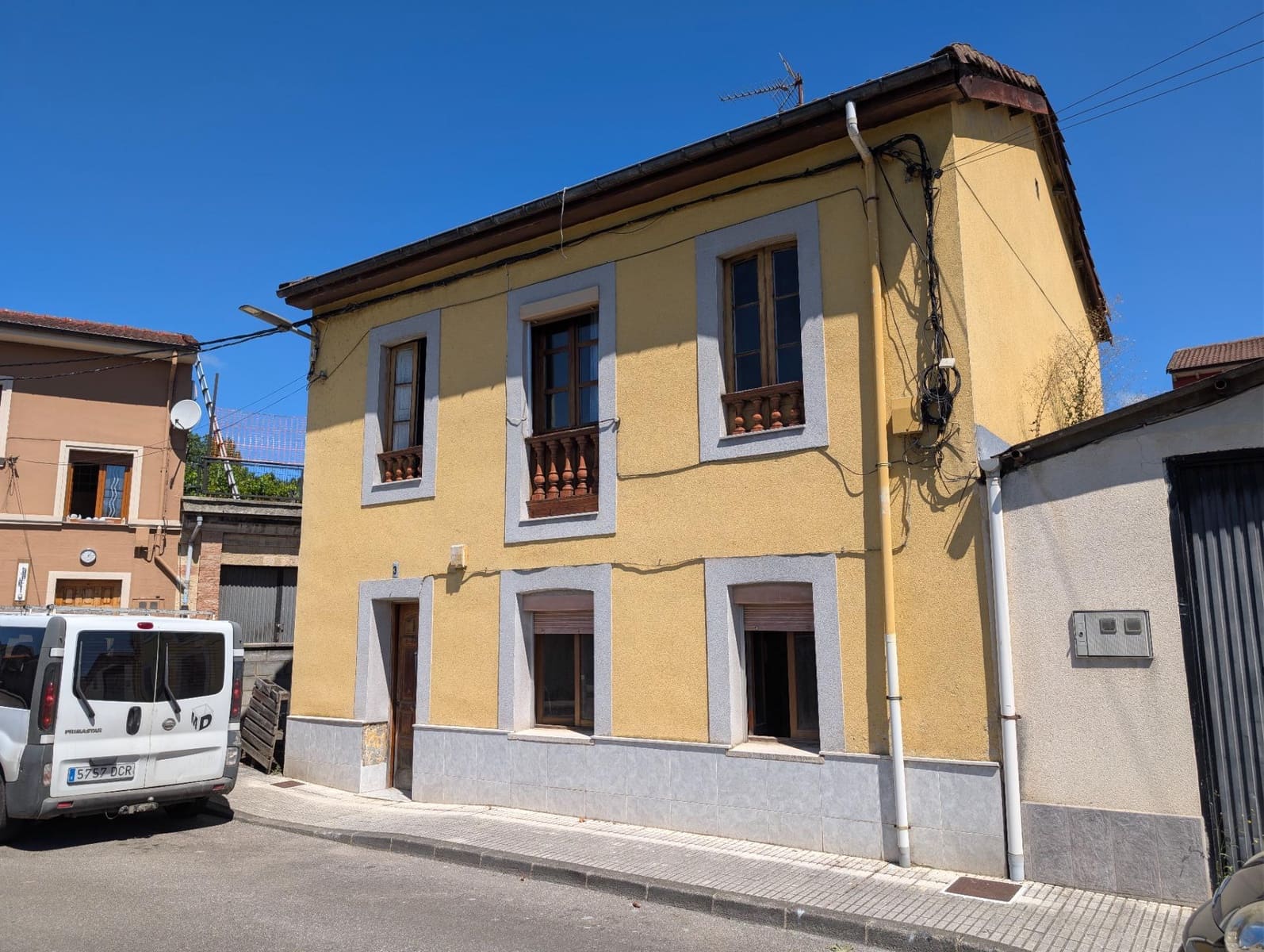 5 sovrum Villa till salu i Langreo - 50 000 € (Ref: 9949972)