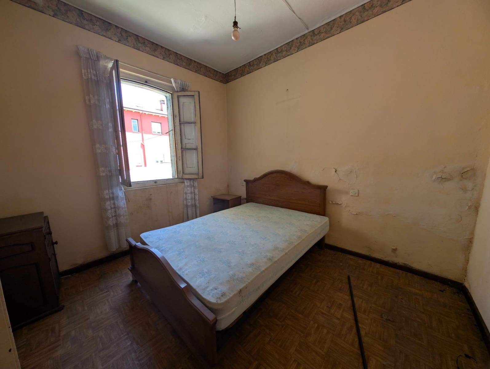 5 sovrum Villa till salu i Langreo - 50 000 € (Ref: 9949972)