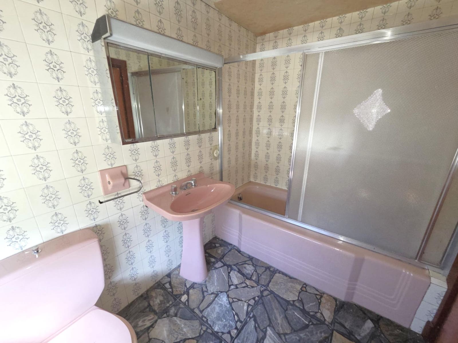 5 soverom Penthouse til salgs i Teverga - € 89 000 (Ref: 9965460)