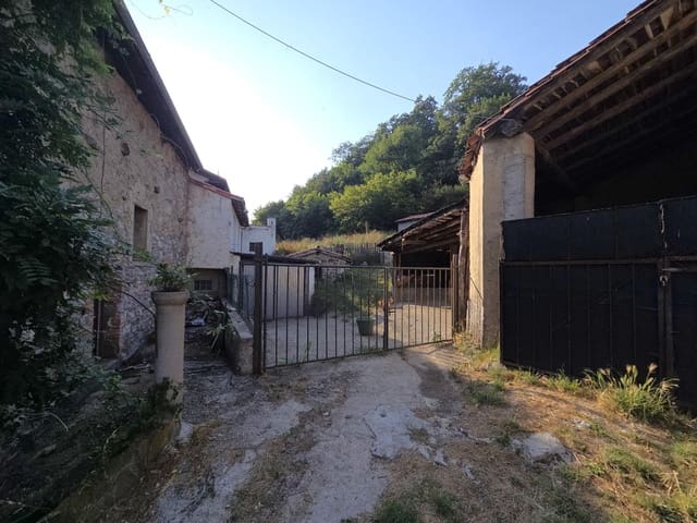 3 bedroom Finca/Country House for sale in Aller with garage - € 120,000 (Ref: 9965461)