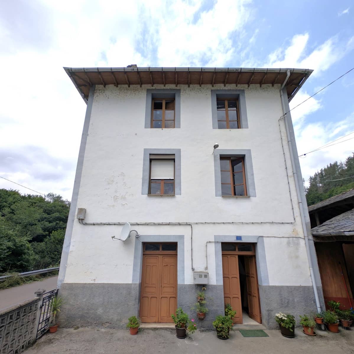 8 chambre Villa/Maison à vendre à Tineo avec garage - 110 000 € (Ref: 9973510)