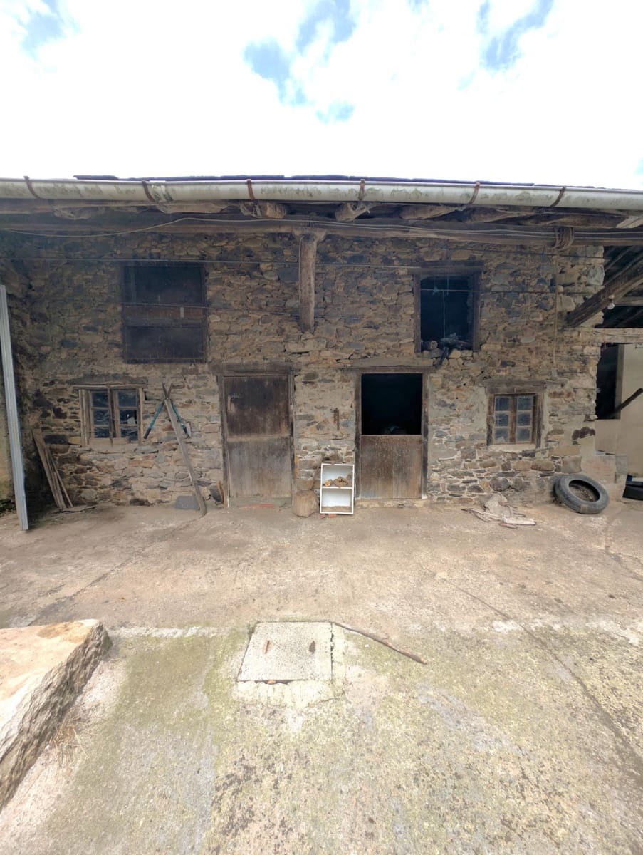8 chambre Villa/Maison à vendre à Tineo avec garage - 110 000 € (Ref: 9973510)