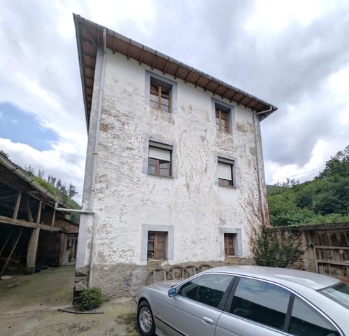 8 sypialnia Willa na sprzedaż w Tineo z garażem - 110 000 € (Ref: 9973510)