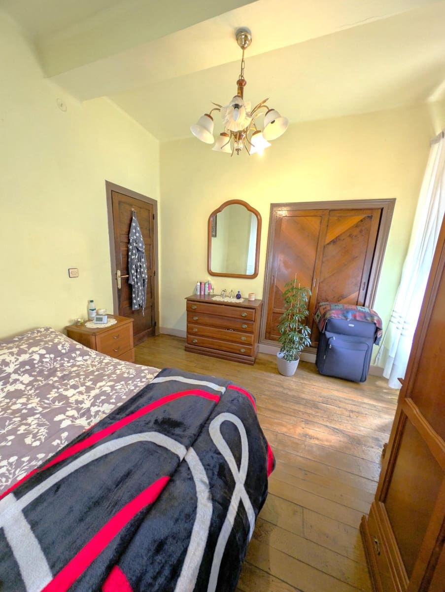 8 chambre Villa/Maison à vendre à Tineo avec garage - 110 000 € (Ref: 9973510)