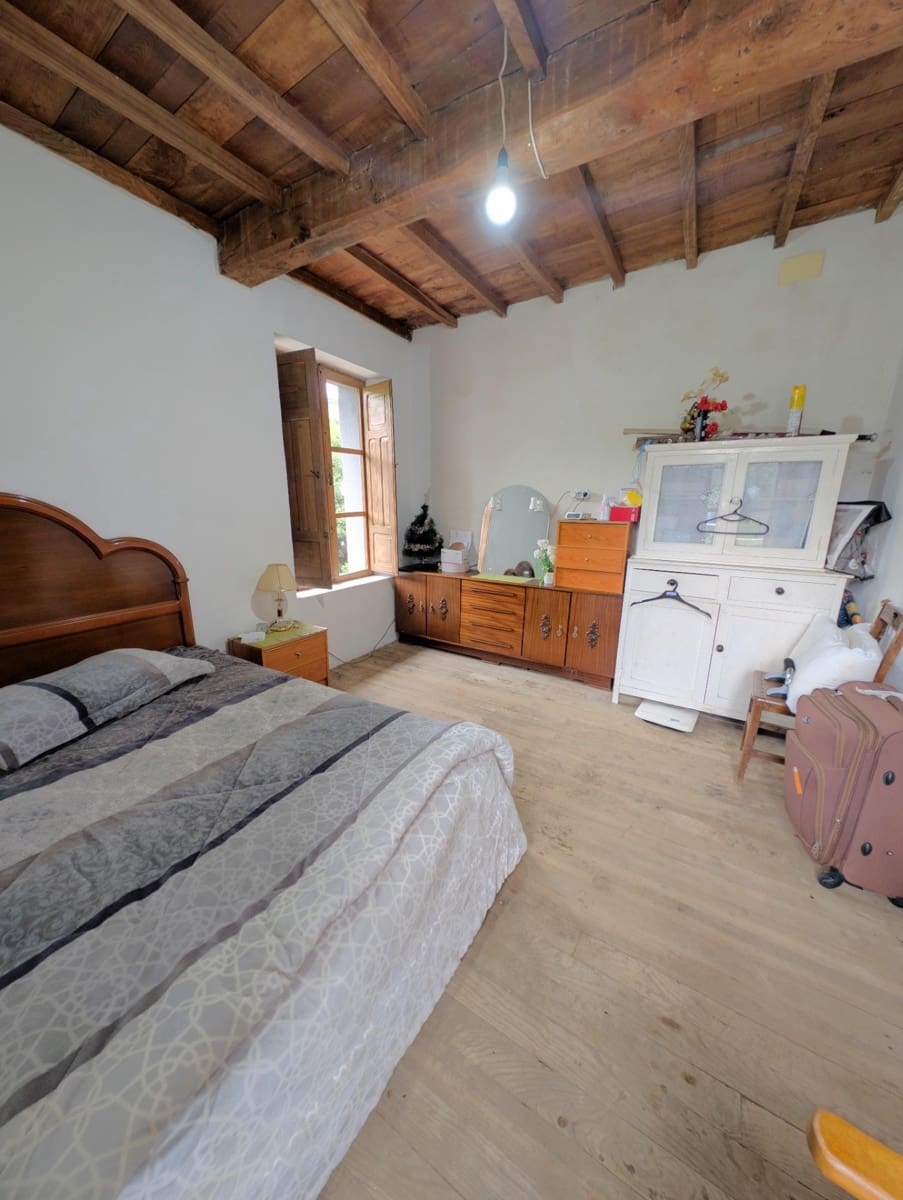 8 chambre Villa/Maison à vendre à Tineo avec garage - 110 000 € (Ref: 9973510)