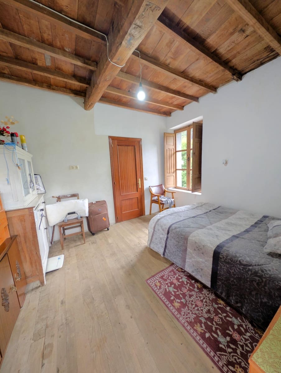 8 chambre Villa/Maison à vendre à Tineo avec garage - 110 000 € (Ref: 9973510)