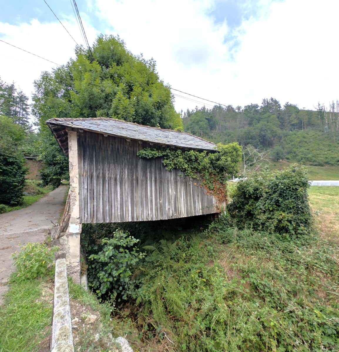 8 chambre Villa/Maison à vendre à Tineo avec garage - 110 000 € (Ref: 9973510)