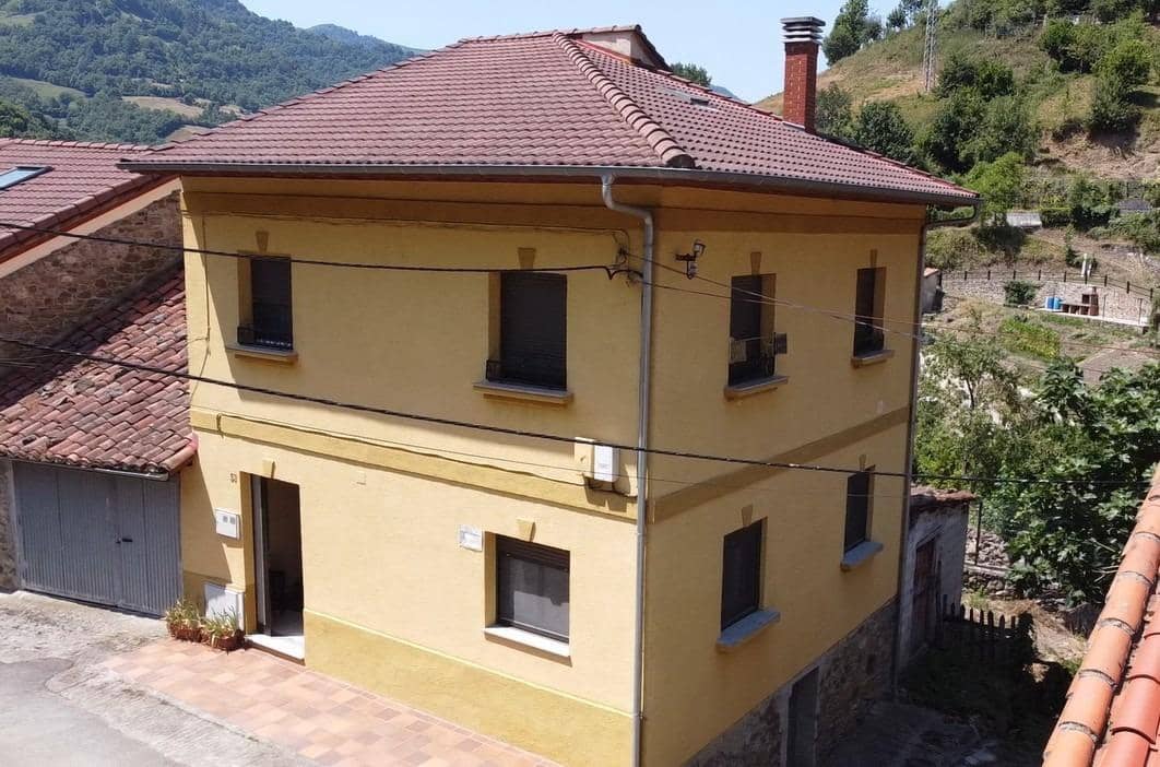 Apartamento de 2 habitaciones en Aller en venta - 57.500 € (Ref: 9979030)