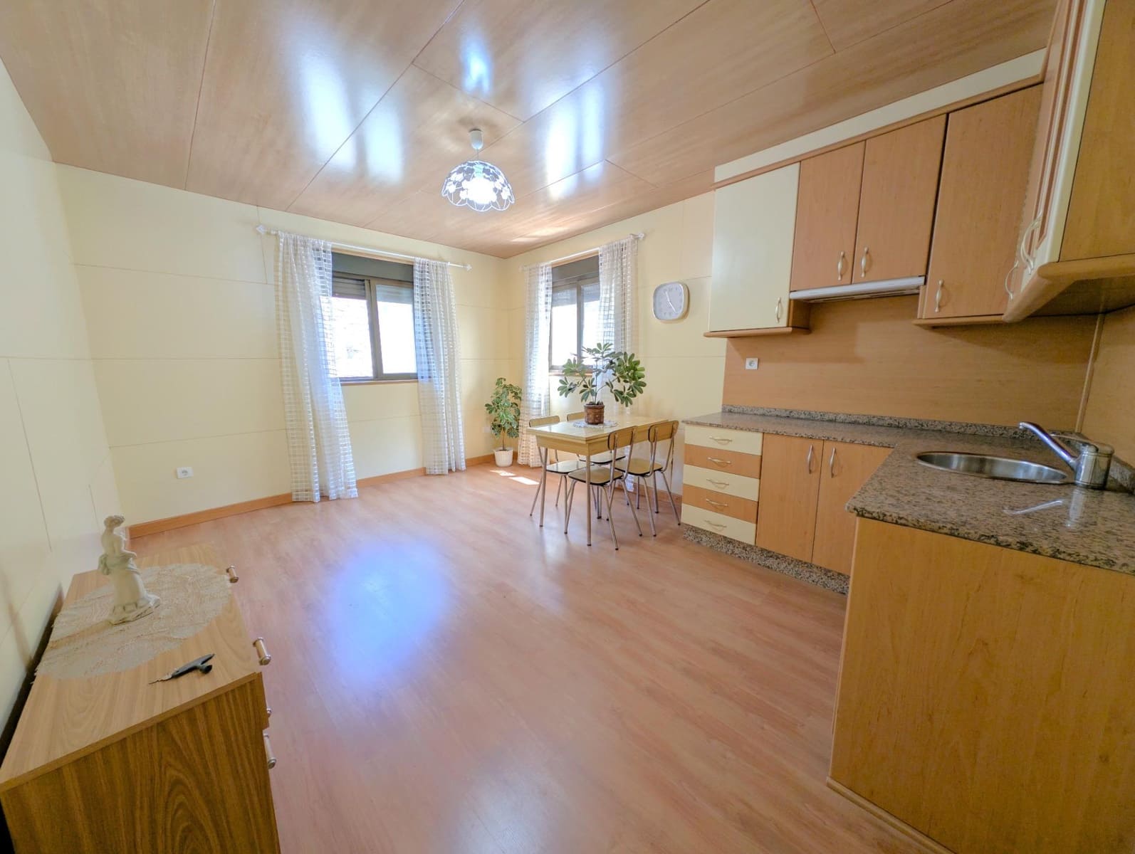 Apartamento de 2 habitaciones en Aller en venta - 57.500 € (Ref: 9979030)