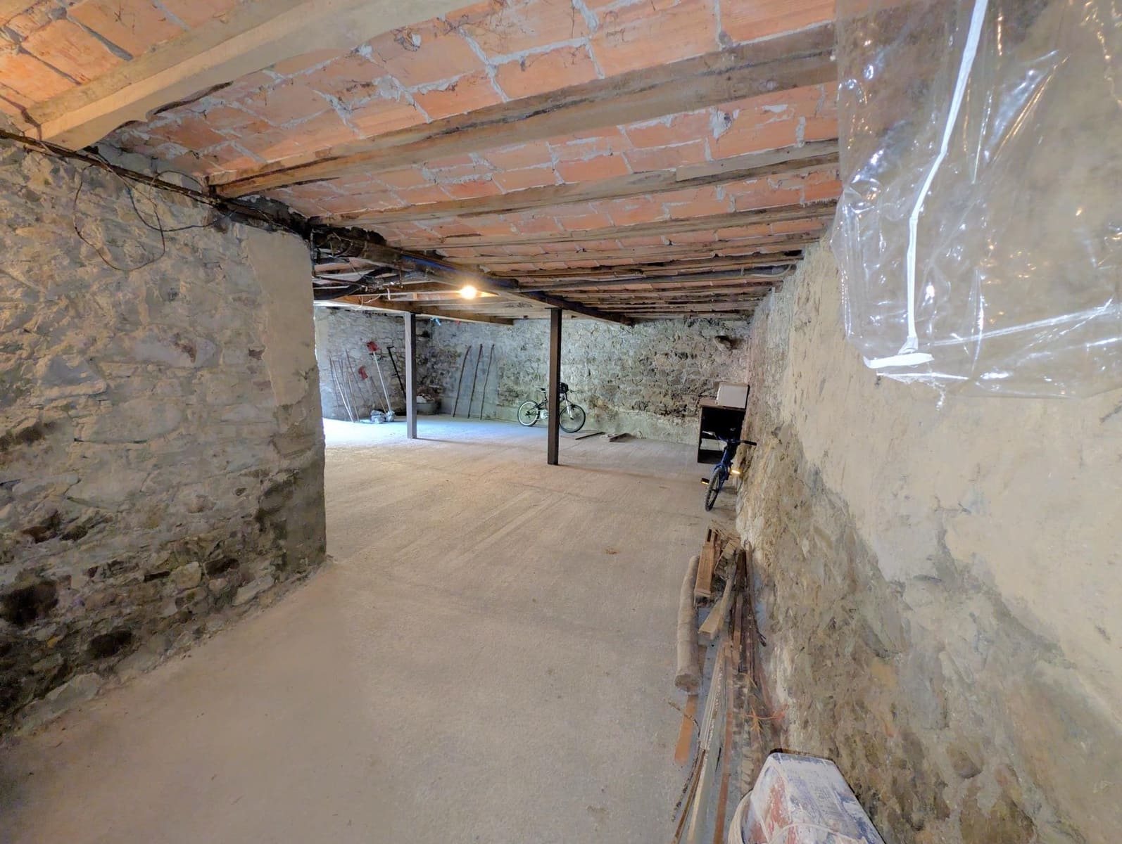 Apartamento de 2 habitaciones en Aller en venta - 57.500 € (Ref: 9979030)