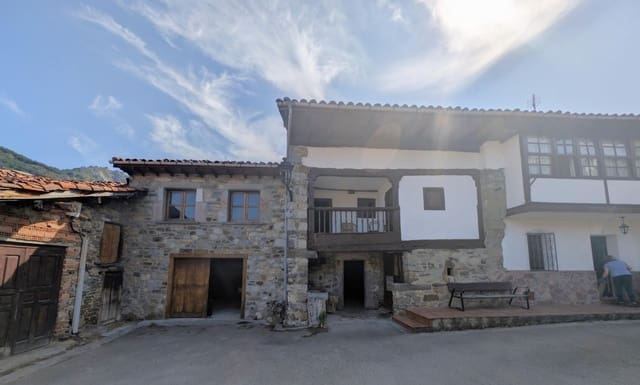 Casa de 5 habitaciones en Aller en venta - 67.200 € (Ref: 9979031)