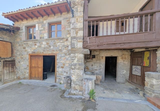 Casa de 5 habitaciones en Aller en venta - 67.200 € (Ref: 9979031)