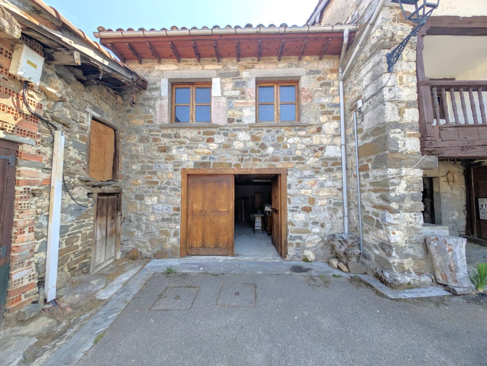 5 bedroom Townhouse for sale in Aller - € 67,200 (Ref: 9979031)