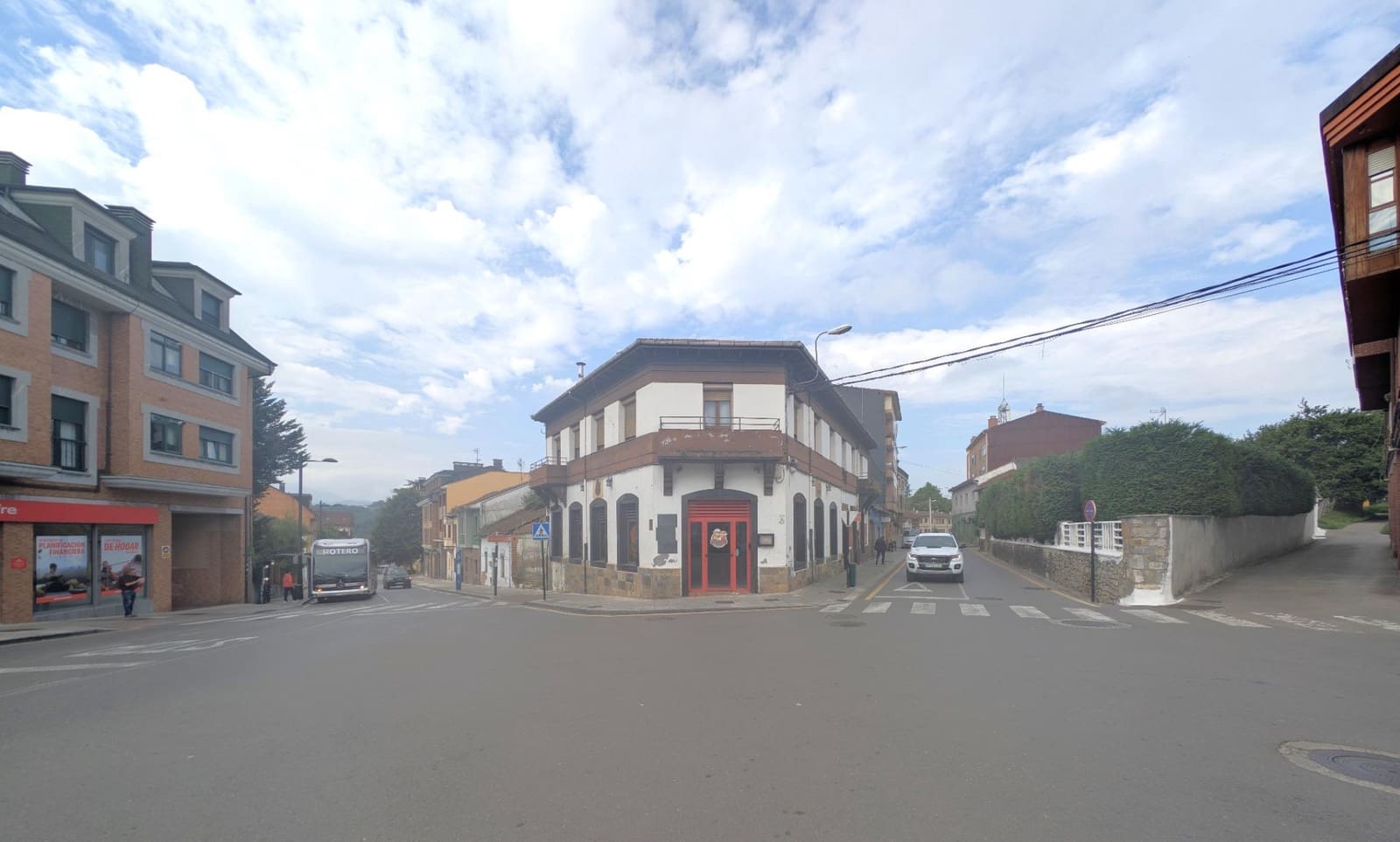 6 sypialnia Komercyjne na sprzedaż w Oviedo - 300 000 € (Ref: 9998931)