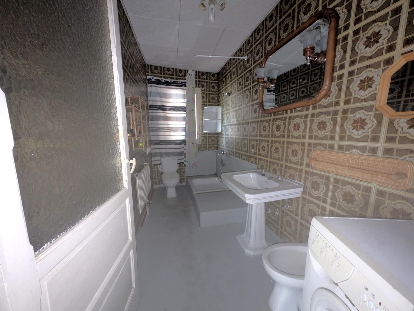 6 sypialnia Komercyjne na sprzedaż w Oviedo - 300 000 € (Ref: 9998931)