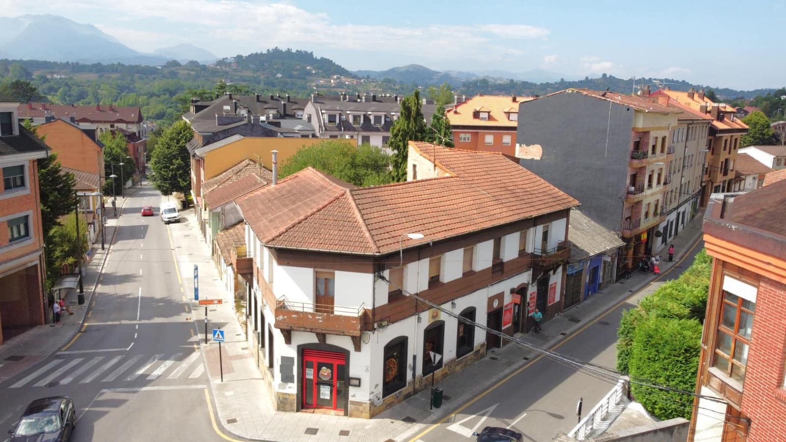 6 sypialnia Komercyjne na sprzedaż w Oviedo - 300 000 € (Ref: 9998931)