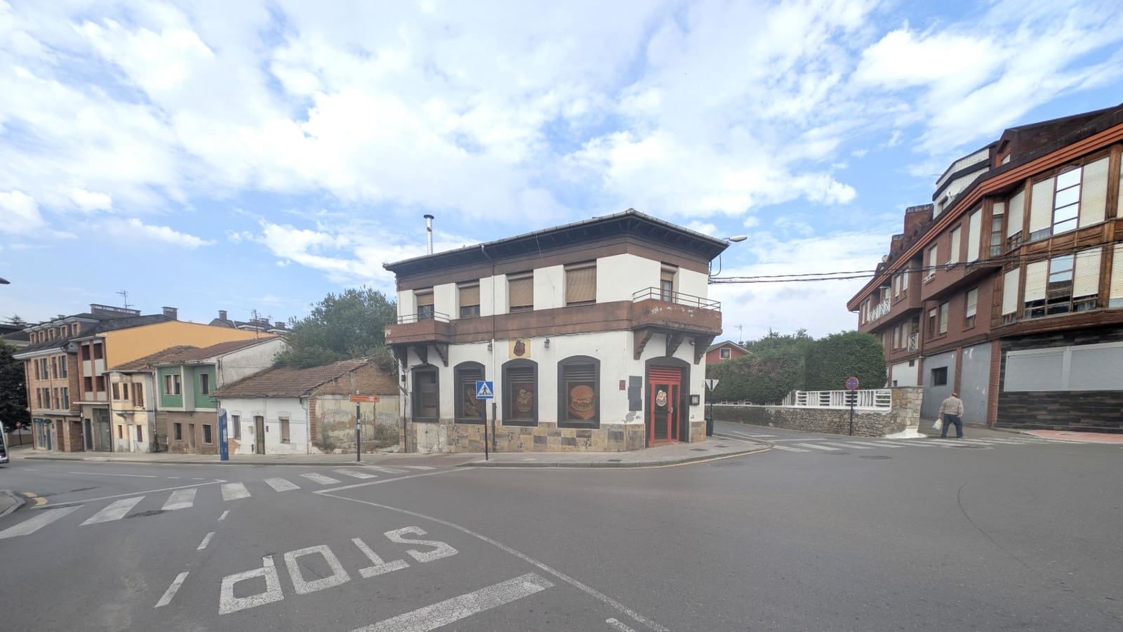 6 sypialnia Komercyjne na sprzedaż w Oviedo - 300 000 € (Ref: 9998931)