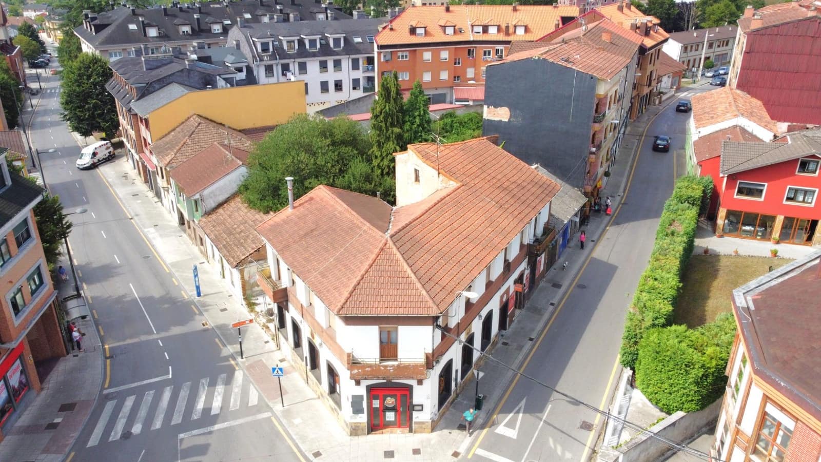 6 sypialnia Komercyjne na sprzedaż w Oviedo - 300 000 € (Ref: 9998931)