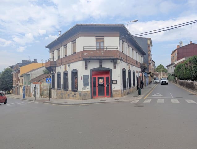 Local Comercial de 6 habitaciones en Oviedo en venta - 300.000 € (Ref: 9998931)